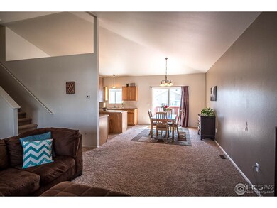 Dining area w/sliding doors