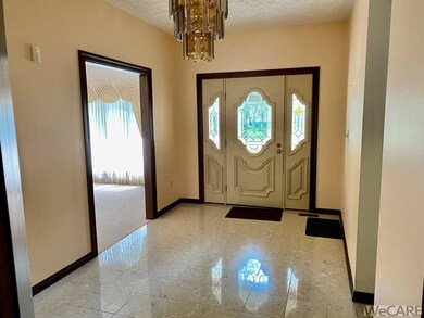 2601 Kimberly Dr, Lima, OH 45807 - photo 2