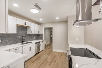 3669 E Viking Rd, Las Vegas, NV 89121 - photo 3