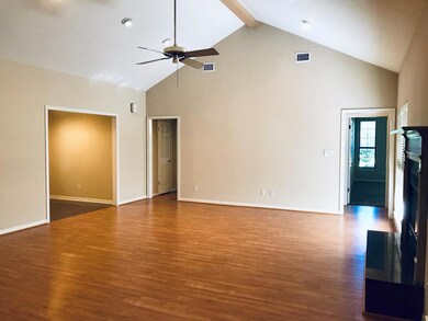 735 Timberline Dr, Bay City, TX 77414 - photo 6