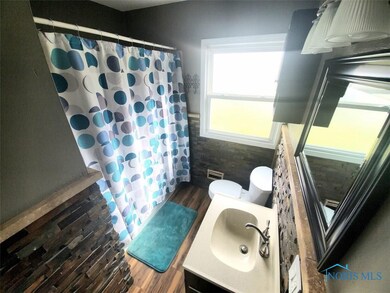 2638 Claredale Rd, Toledo, OH 43613 - photo 3