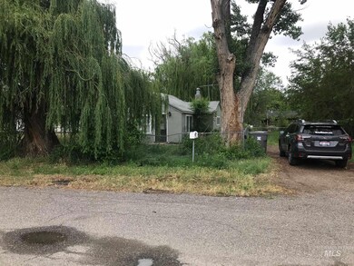 632 W California Ave, Homedale, ID 83628 - photo 2