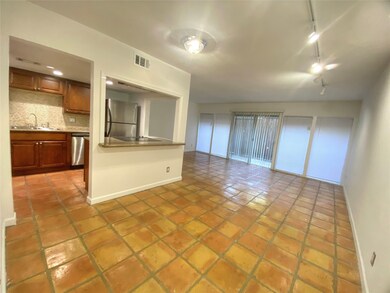 3918 Mandell St, Houston, TX 77006 - photo 3