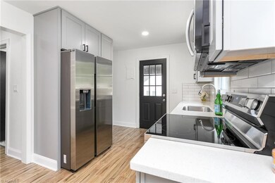 829 Lewis St, Asheboro, NC 27203 - photo 7