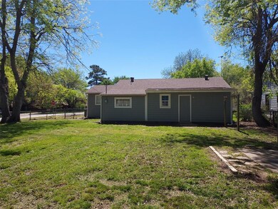 257 Graham Ave, Bonham, TX 75418 - photo 6