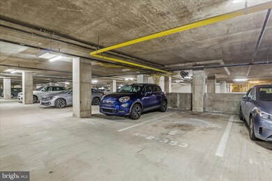 The Eclipse unit 815W, Arlington, VA 22202 - photo 2