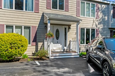 1372 Post Rd #5D