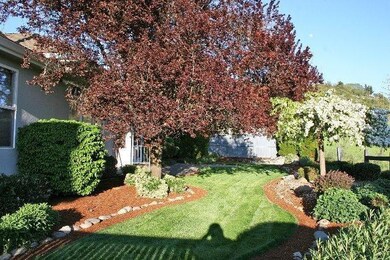 2474 Meadow Creek Dr, Medford, OR 97504 - photo 2