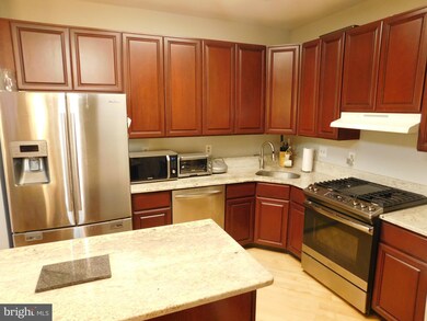 6806 Riverfront Dr unit 6806, Palmyra, NJ 08065 - photo 3