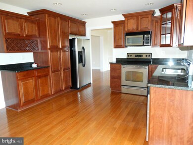 321 Martina Dr, Chambersburg, PA 17201 - photo 7