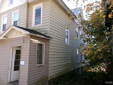 17 Loomis St, Little Falls, NY 13365 - photo 3