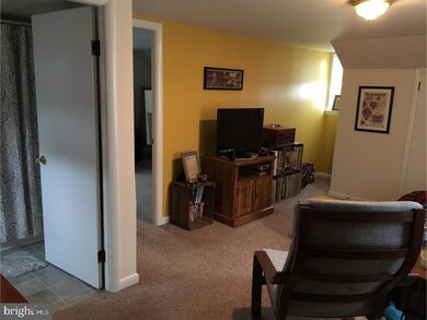 414 Grosstown Rd unit 2, Pottstown, PA 19464 - photo 7