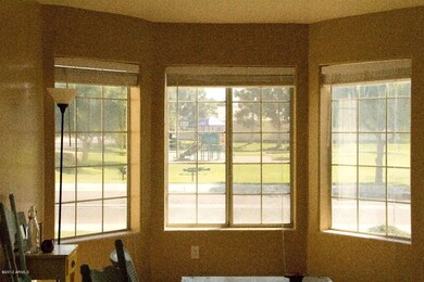 844 N Swan Drive-4