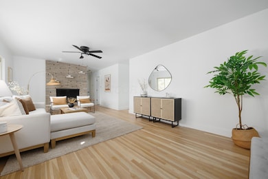 3296 Leighton Rd, Columbus, OH 43221 - photo 7