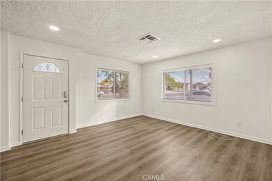 45001 Logue Ct, Lancaster, CA 93535 - photo 4