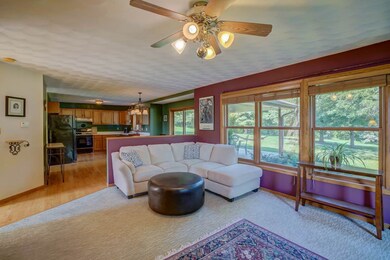 981 Autumn Woods Ln, Oregon, WI 53575 - photo 5