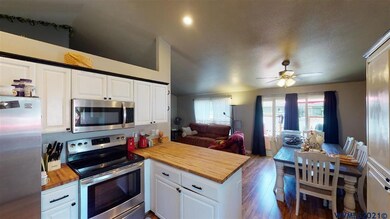 1324 S 6th St, Independence, OR 97351 - photo 6