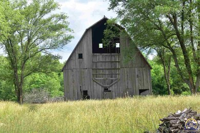 10220 SW Davis Rd, Harveyville, KS 66431 - photo 6