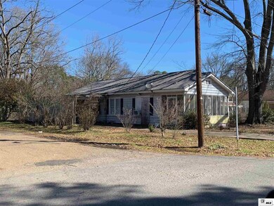 216 Forrest Ave, Bastrop, LA 71220 - photo 3