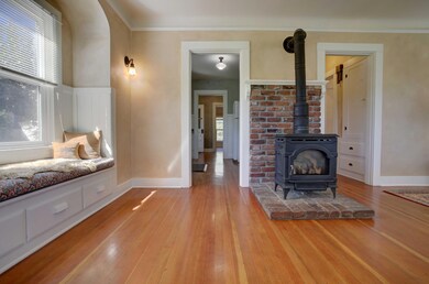 349 SW 12th St, Redmond, OR 97756 - photo 6