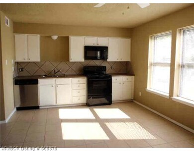 Kitchen. Brand new appliances