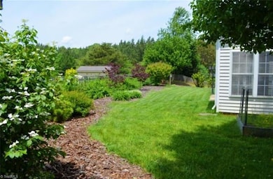 7 Drakestone Ct, Greensboro, NC 27455 - photo 3