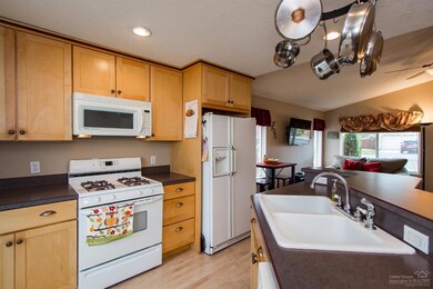 63260 Wishing Well Ln, Bend, OR 97701 - photo 7