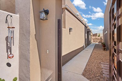 1259 Tierra Verde Loop NW, Los Lunas, NM 87031 - photo 7
