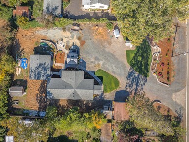 160GordonWay-044