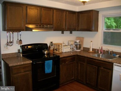 4236 Avon Dr, Dumfries, VA 22025 - photo 7