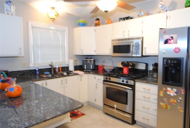 19 Stanstead Place unit U334, Nashua, NH 03063 - photo 5