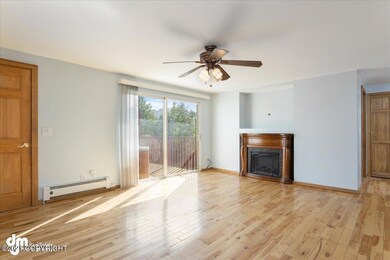 03-Living Room-0313