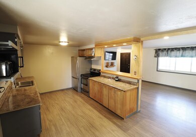 1115 N 5th St, Central Point, OR 97502 - photo 6