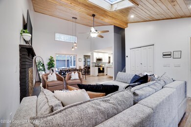 8499 Bumble Bee Way, Tobyhanna, PA 18466 - photo 7