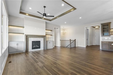 *Photos depict previous model. Finishes may vary.