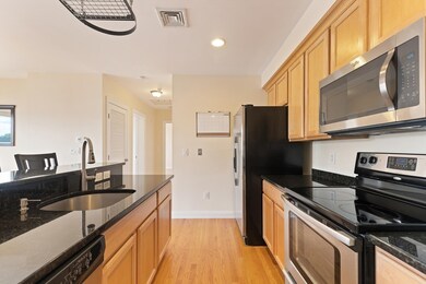270 Cedar St unit 8, Somerville, MA 02145 - photo 7