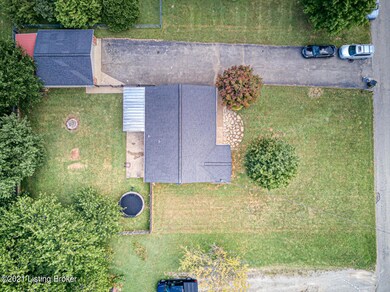 364 Ford Dr, Mount Washington, KY 40047 - photo 2