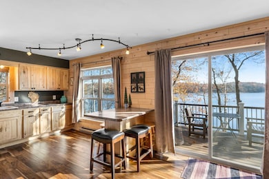 Eat in kitchen, large windows