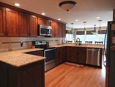 10 Esek Hopkins Ln, Cumberland, RI 02864 - photo 5