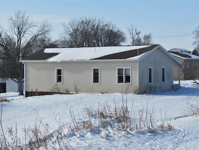 7336 Caves Rd, Maquoketa, IA 52060 - photo 6