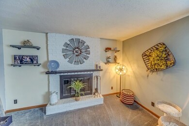 214 Willow Dr, Collinsville, IL 62234 - photo 5