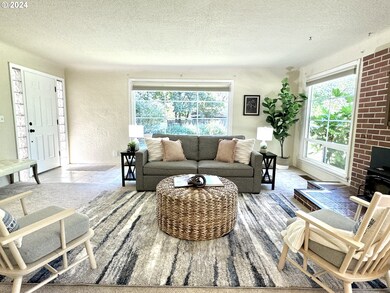 559 S 42nd St, Springfield, OR 97478 - photo 4