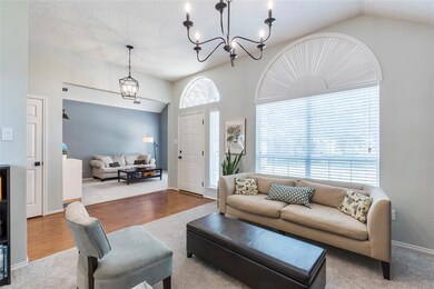 6709 Springmeadow Ln, Rowlett, TX 75089 - photo 6