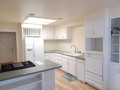 Kitchen w/skylight