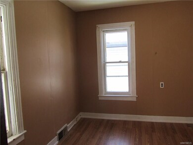 Upper Apt Bedroom1
