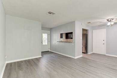 9514 Jaywood Dr, Houston, TX 77040 - photo 6