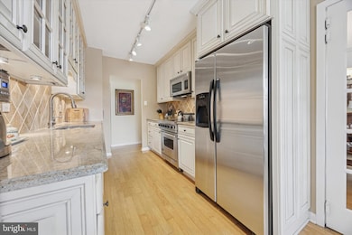 The Trianon unit 512, Bala Cynwyd, PA 19004 - photo 4