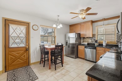 10551 Essex St, Westchester, IL 60154 - photo 6