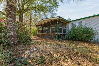 another view of Screened Porch