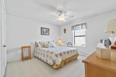 1025 Clear View Dr, Bedford, TX 76021 - photo 6